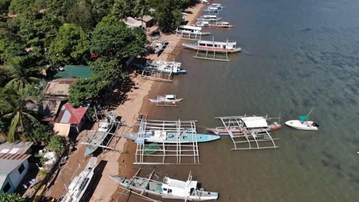 Rovi Homestay Coron Exterior photo